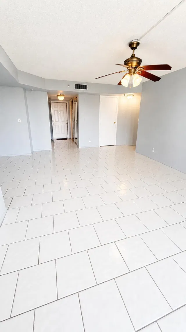 Unit 804 photo 25