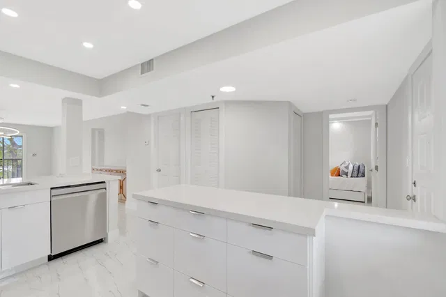  Unit 202 photo 6
