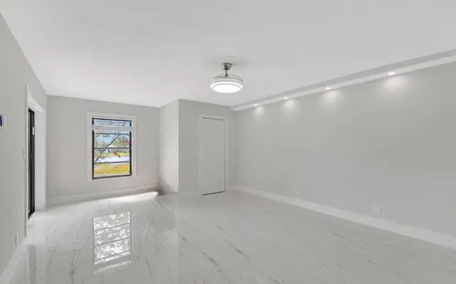 Unit 202 photo 19