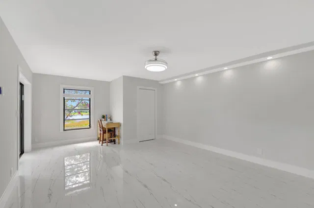 Unit 202 photo 21