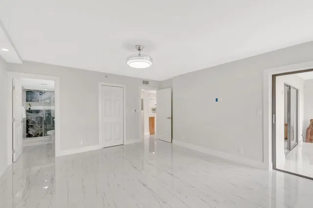 Unit 202 photo 22