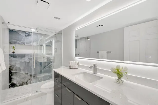 Unit 202 photo 23