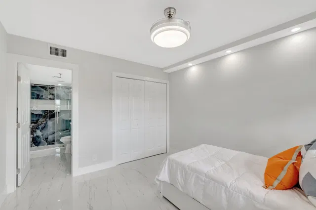 Unit 202 photo 27
