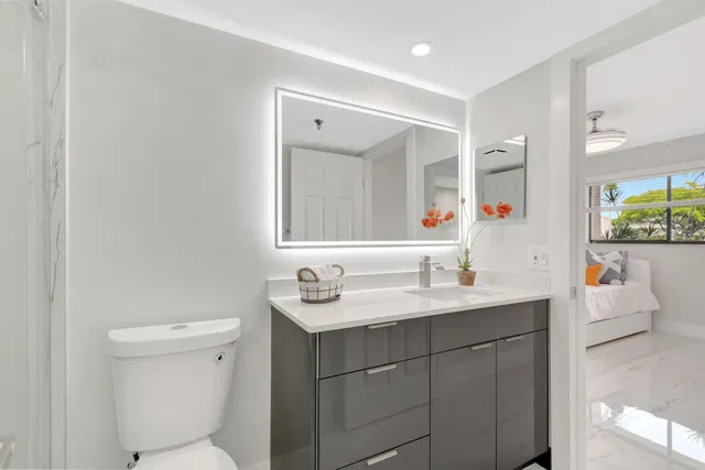 Unit 202 photo 29