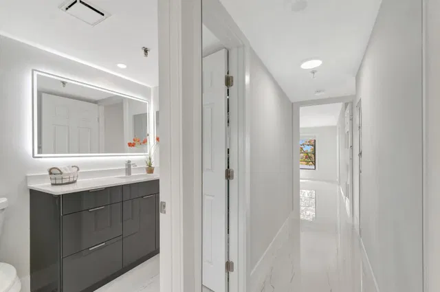 Unit 202 photo 30