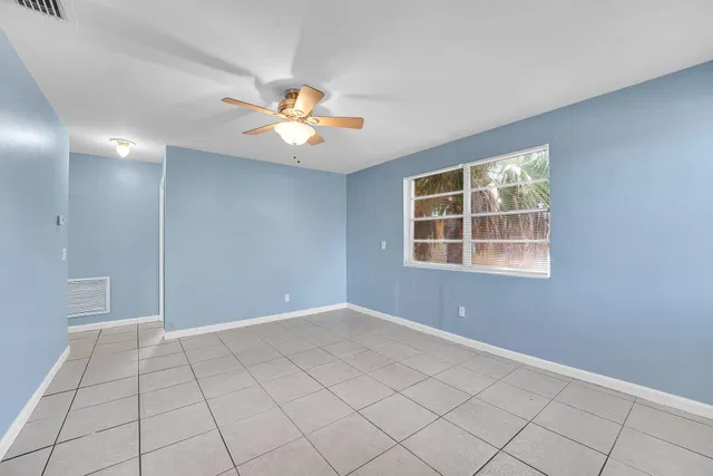  Residence photo 5