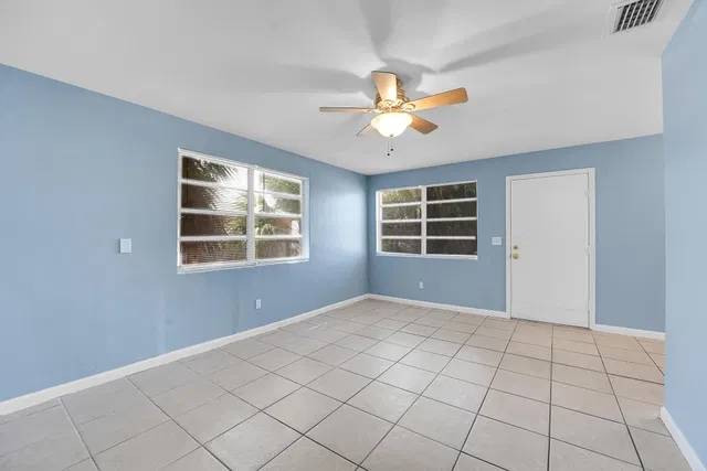  Residence photo 6