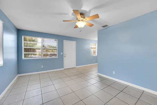  Residence photo 7