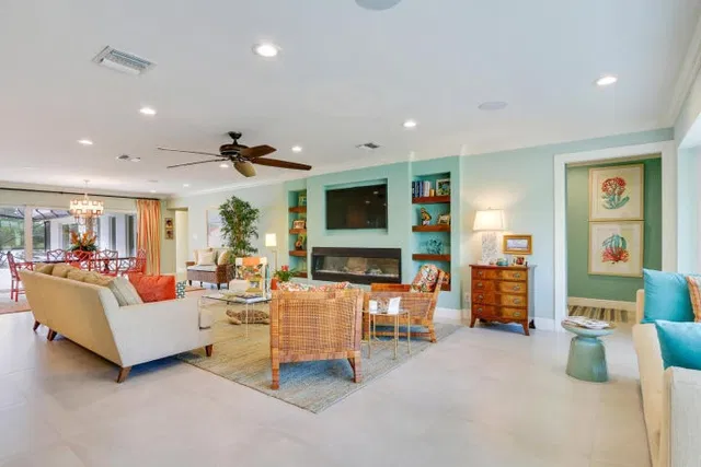 Residence photo 2