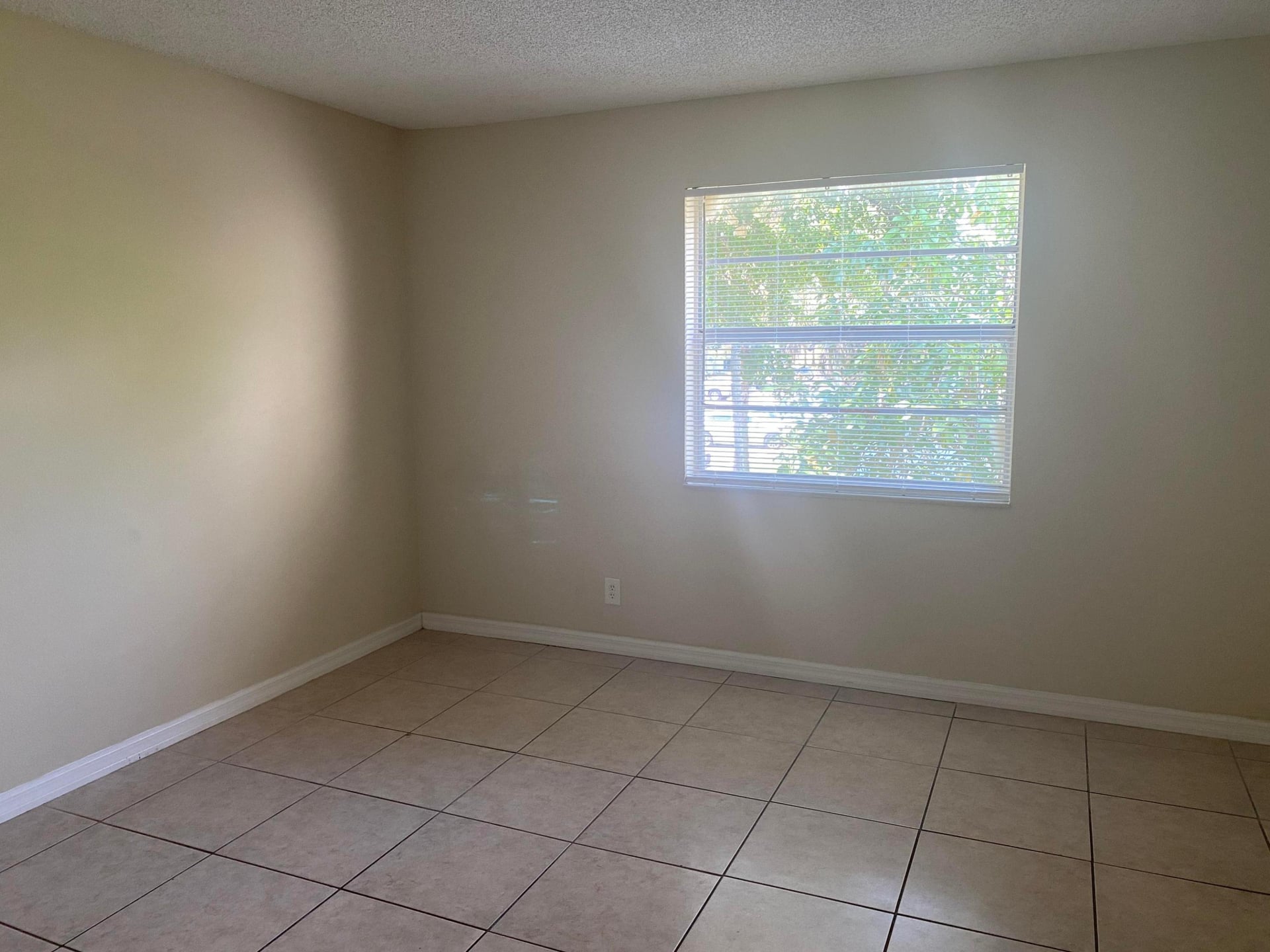Unit 211 photo 14