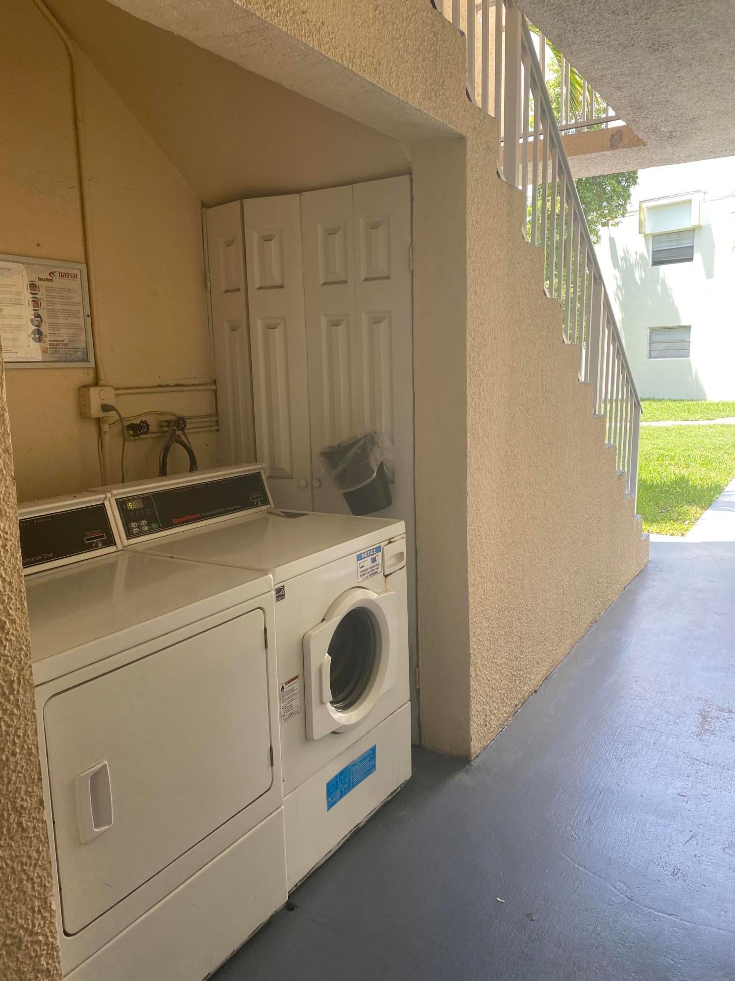 Unit 211 photo 22