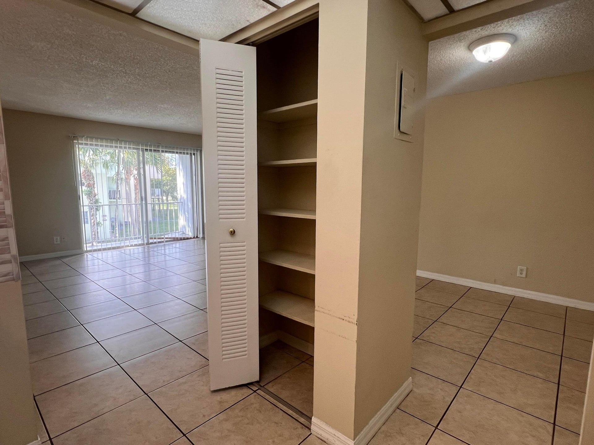 Unit 211 photo 33