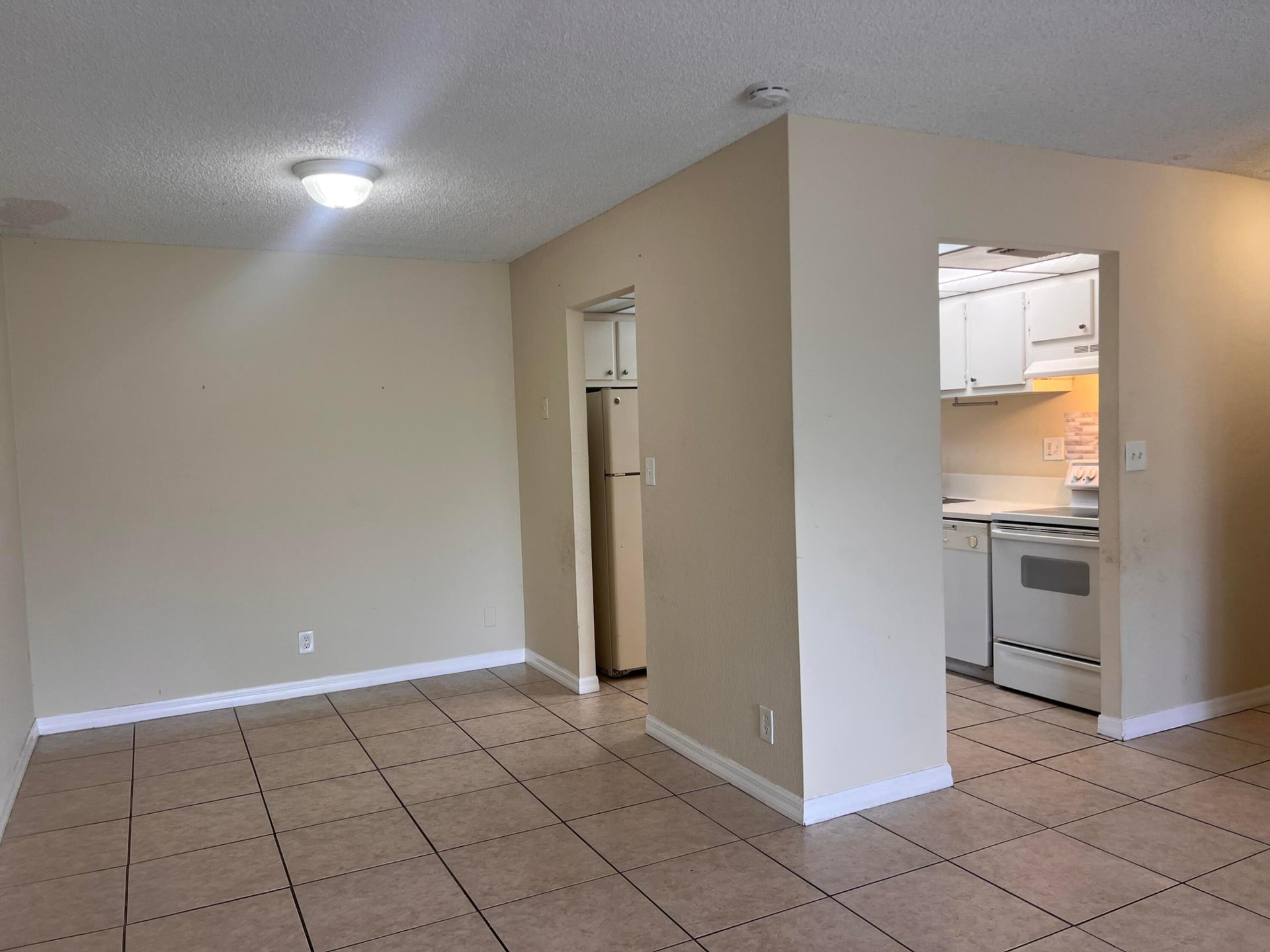 Unit 211 photo 36