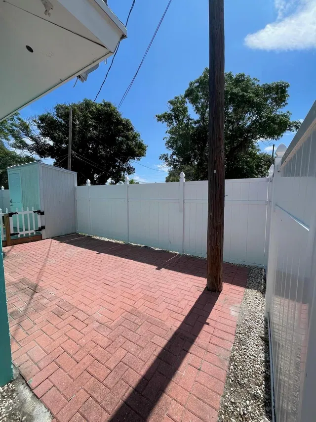 Downtown West Palm Beach Unit B photo 5