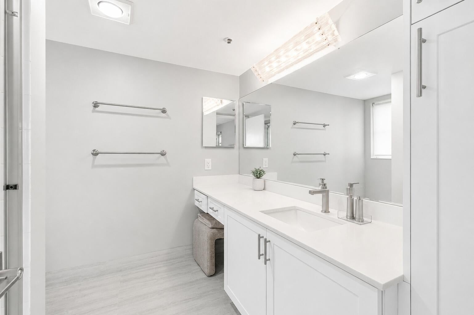 Unit 210 photo 15