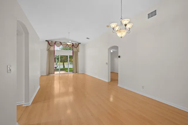 Residence photo 8