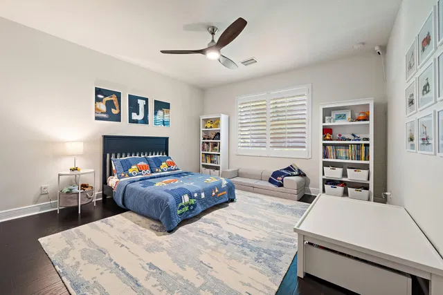 Residence photo 17