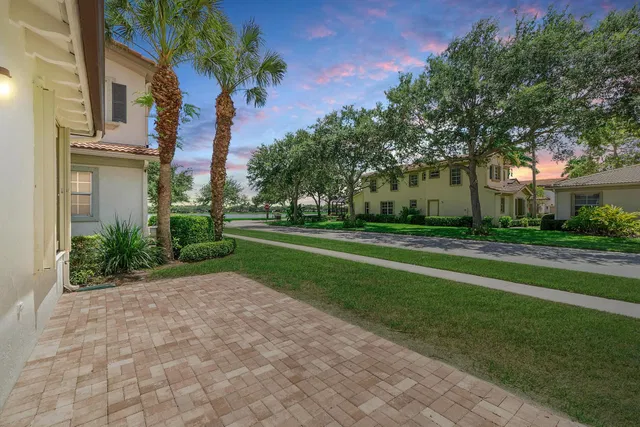 Evergrene Palm Beach Gardens Residence photo 23