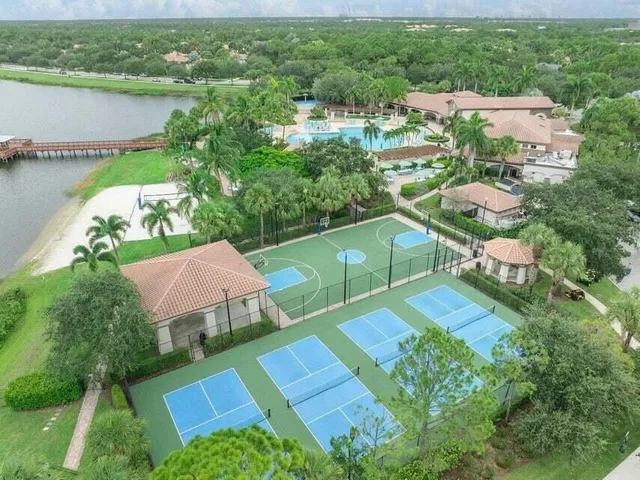 Evergrene Palm Beach Gardens Residence photo 28