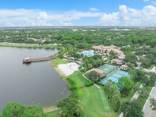 Evergrene Palm Beach Gardens Residence photo 29