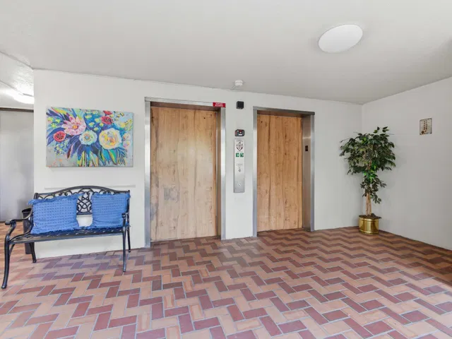  Unit 308 photo 5