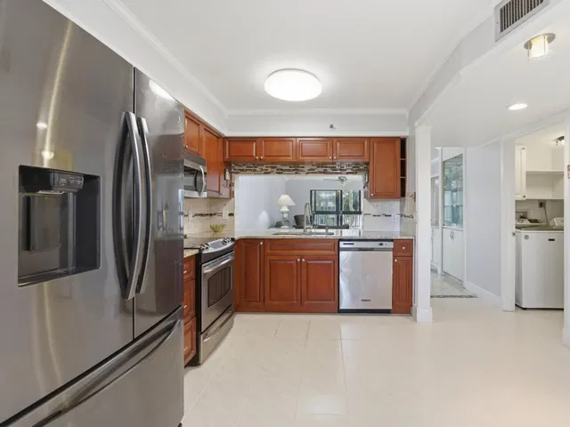  Unit 308 photo 10