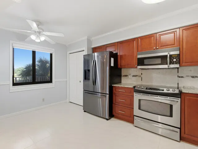  Unit 308 photo 11