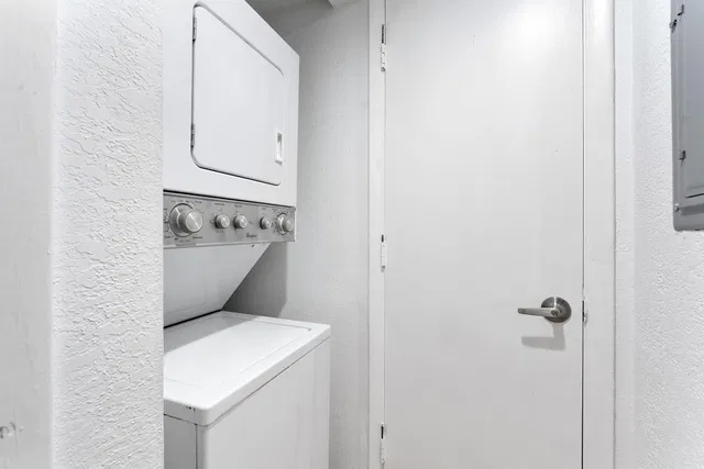  Unit 42c photo 16