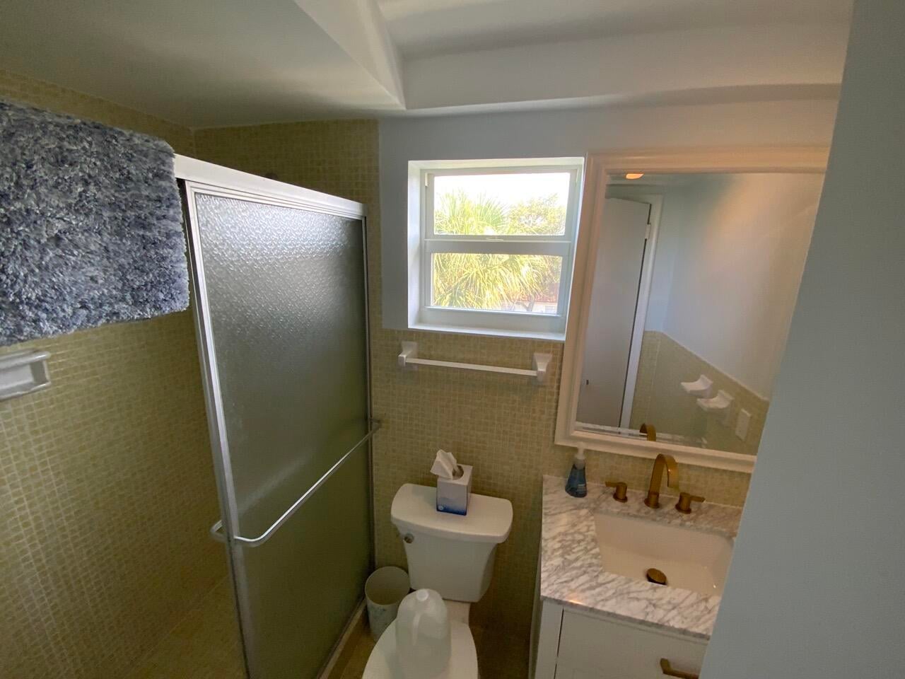 Unit 305 photo 21