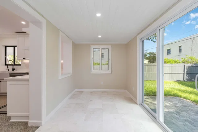 West Palm Beach Residence photo 12