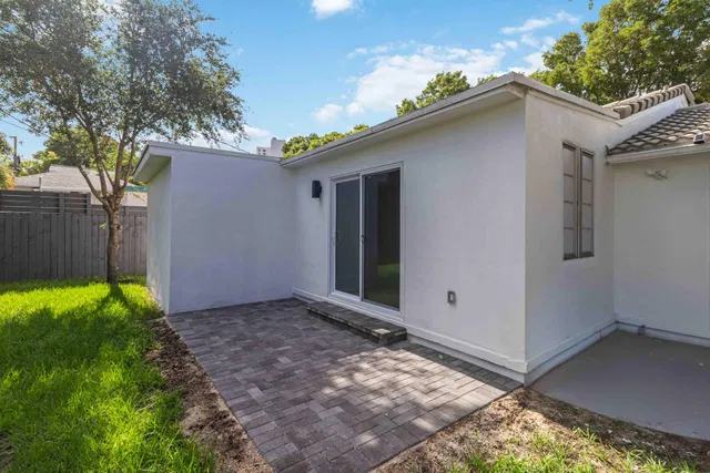 West Palm Beach Residence photo 32