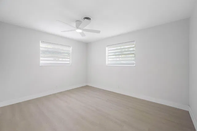 Residence photo 32