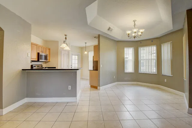  Residence photo 5