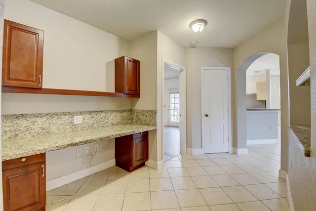  Residence photo 11