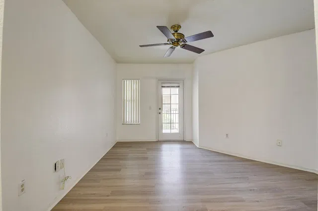  Residence photo 13