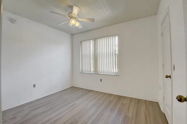  Residence photo 15