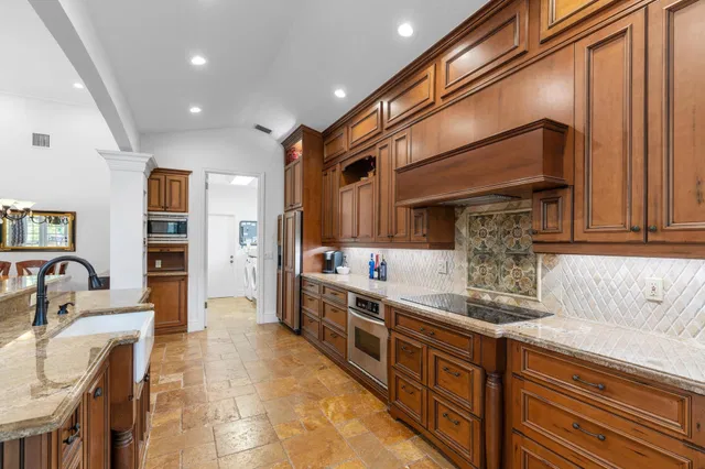 Residence photo 9