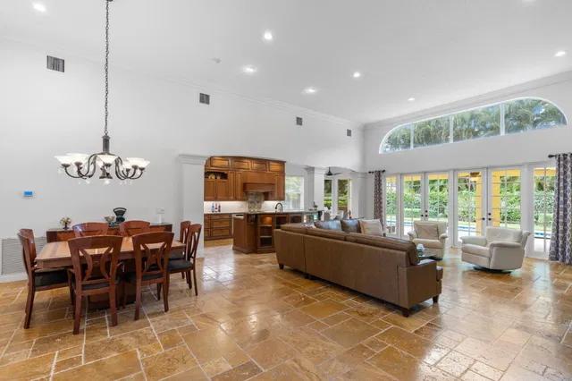 Residence photo 11