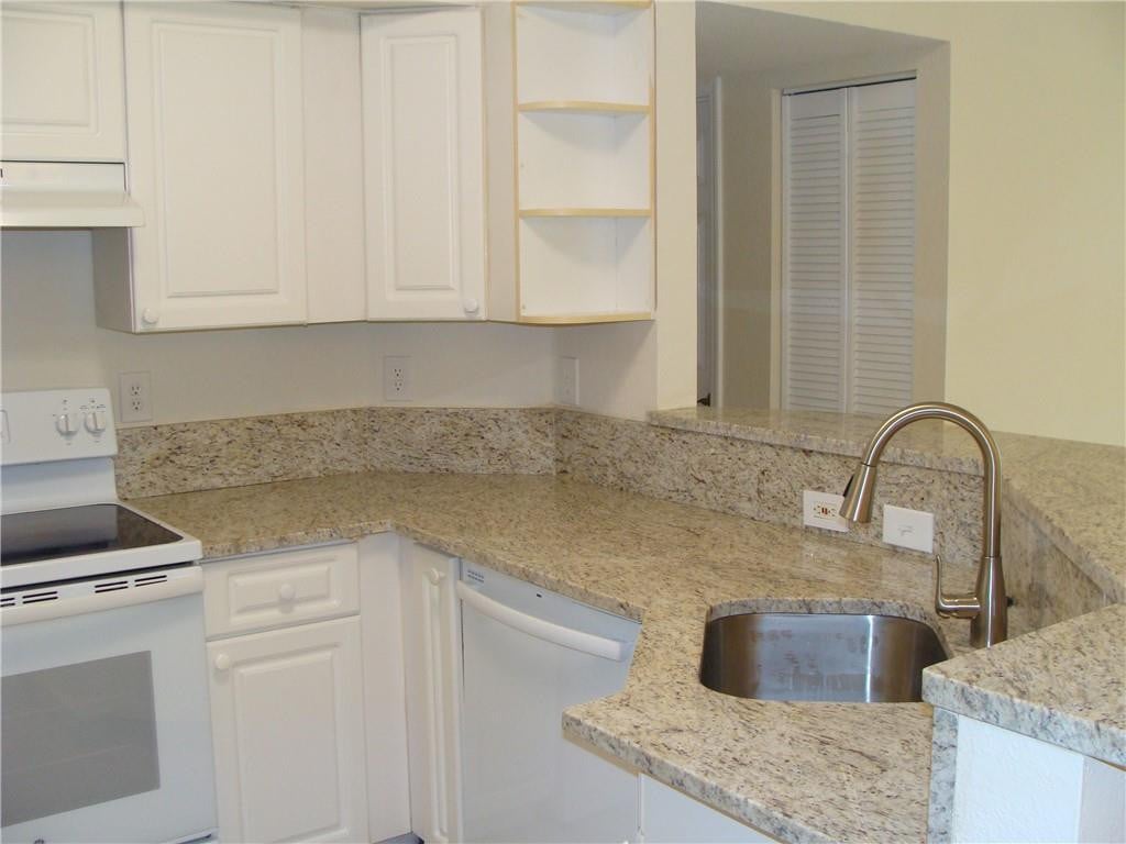 Unit 104W photo 4