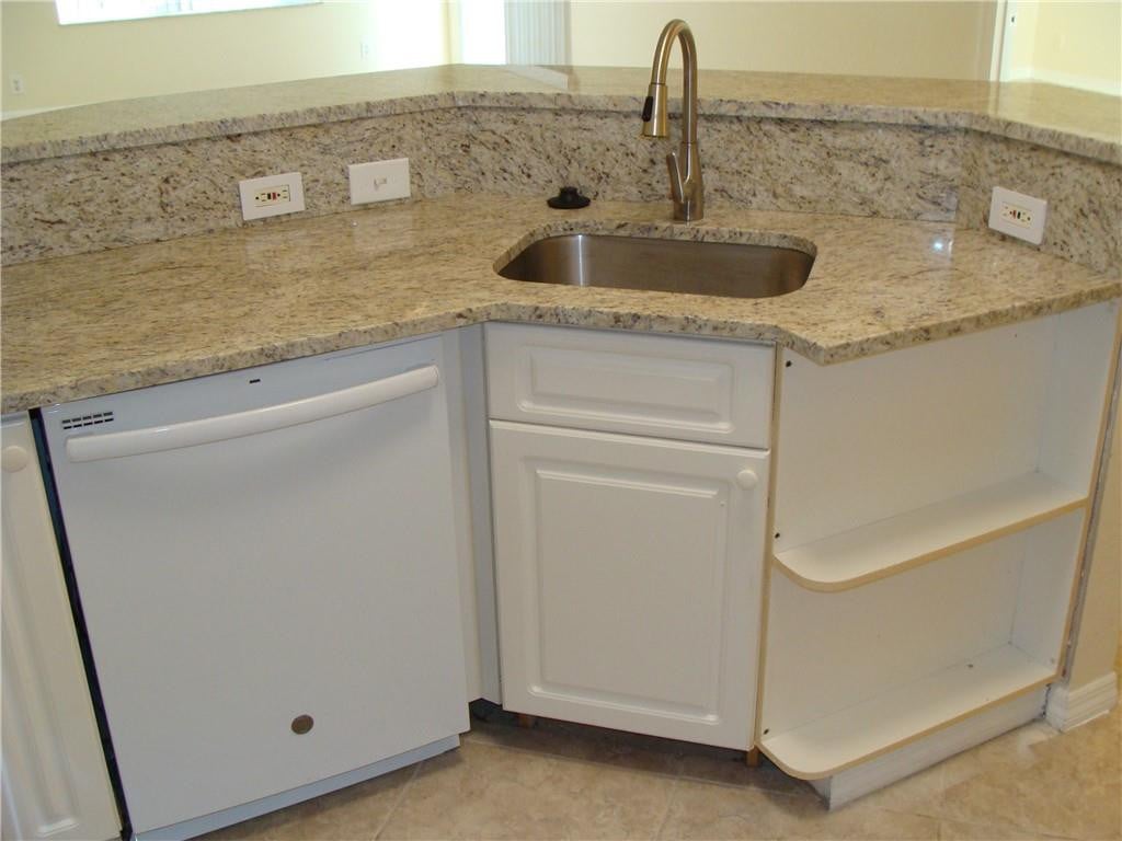 Unit 104W photo 5