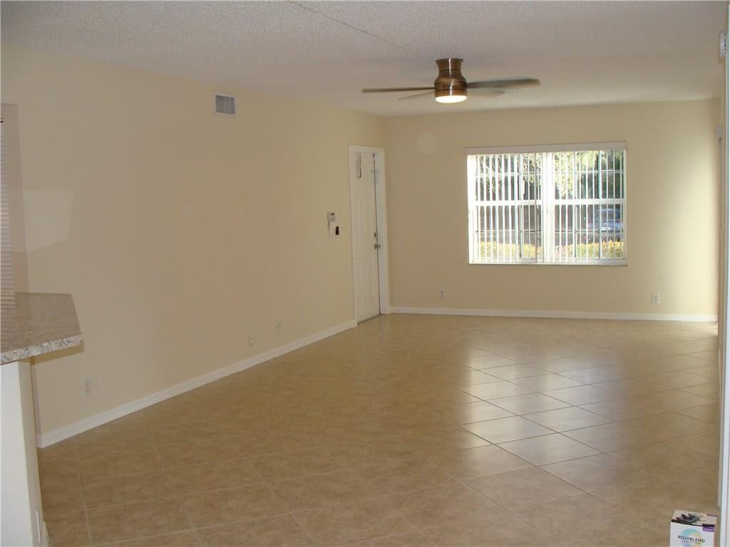 Unit 104W photo 8