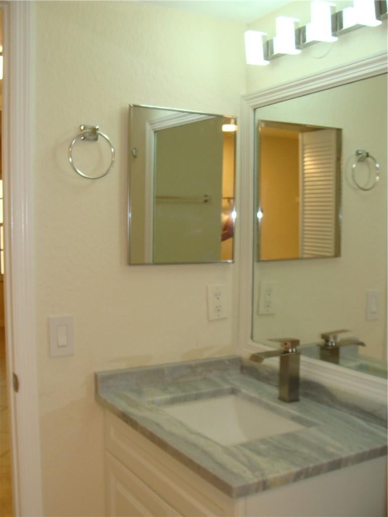 Unit 104W photo 16