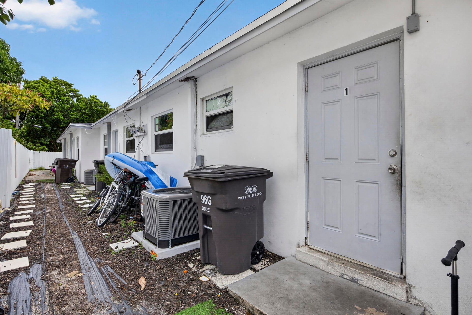  Residence photo 8