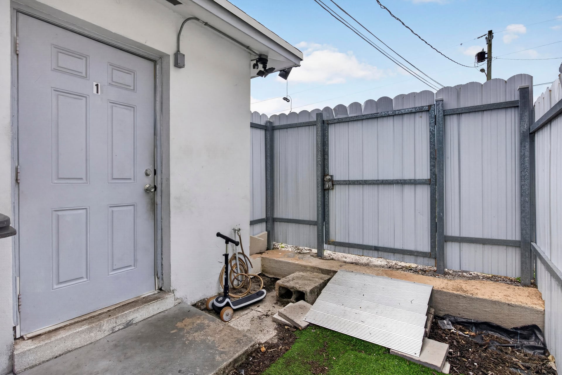  Residence photo 9