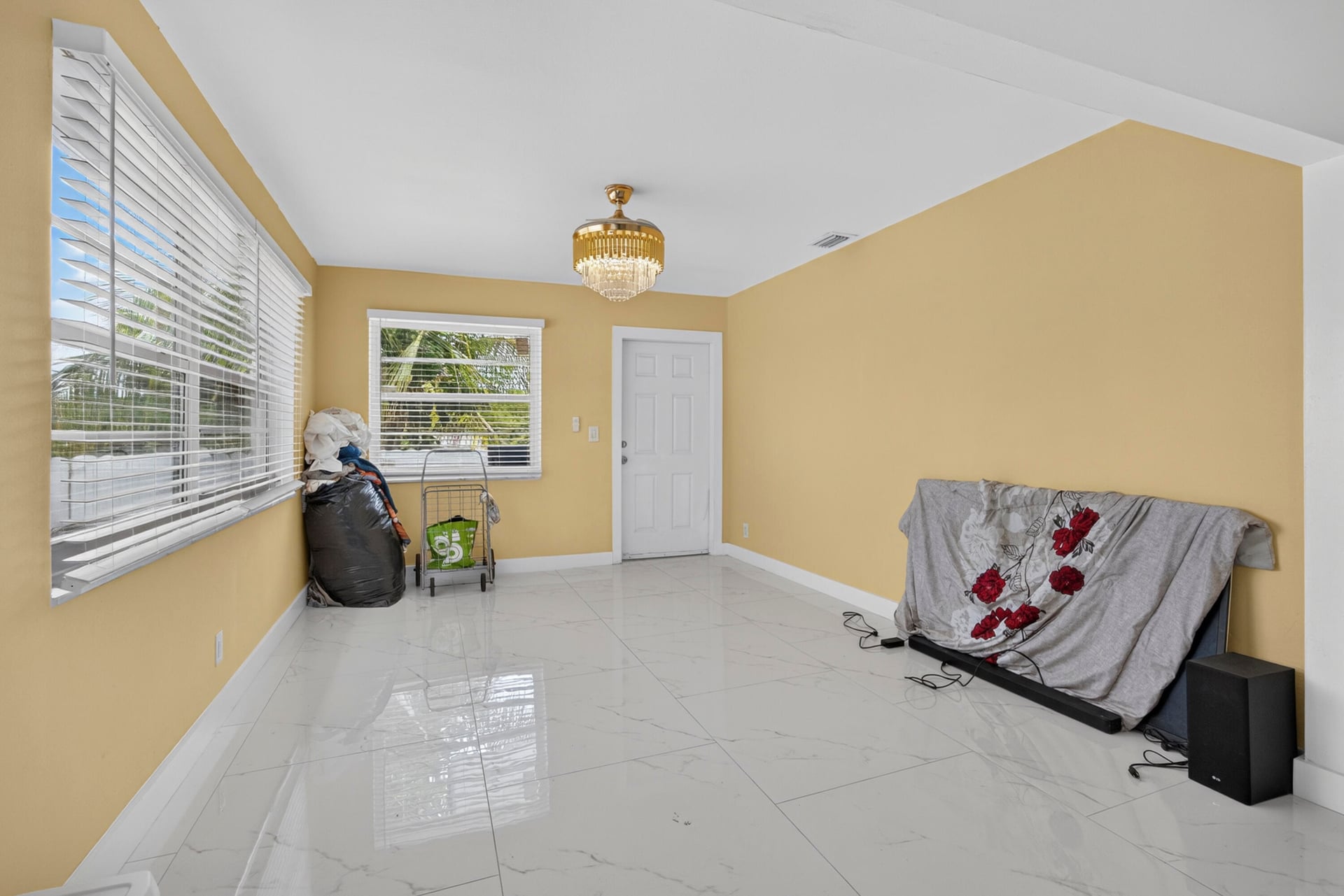  Residence photo 74