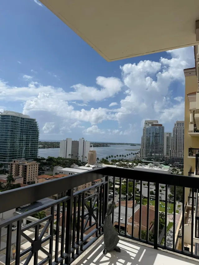One City Plaza Unit 1508 photo 2