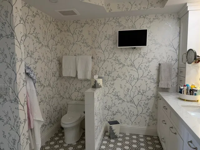 One City Plaza Unit 1508 photo 8