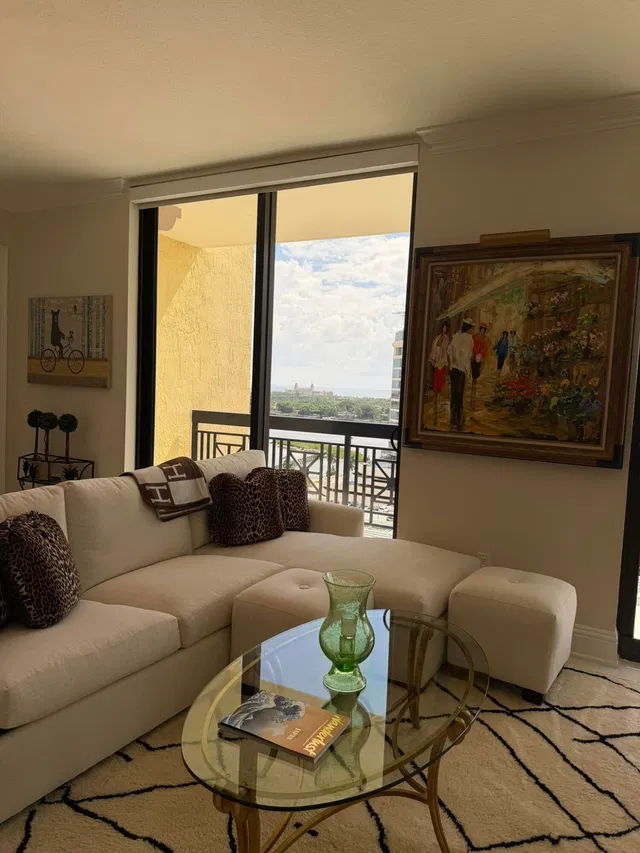 One City Plaza Unit 1508 photo 17