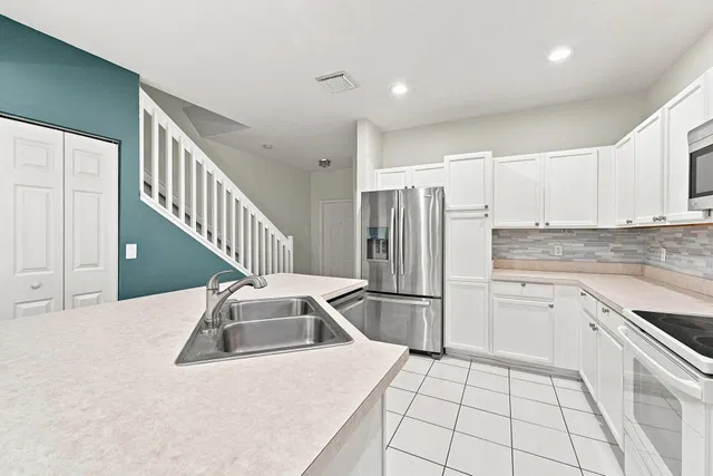 Residence photo 8