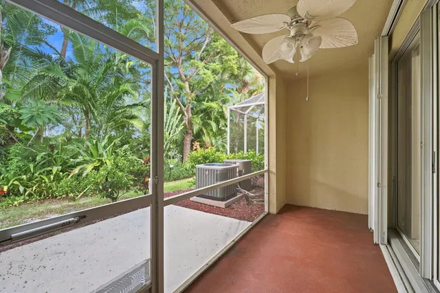 Residence photo 26